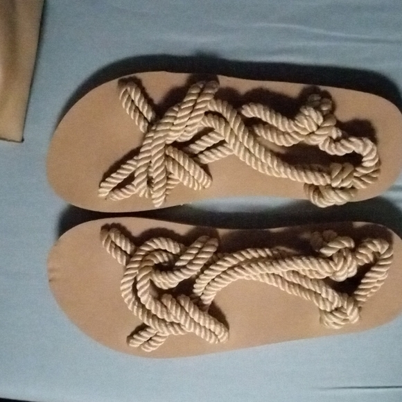 Shoes - Beige sandals size 10